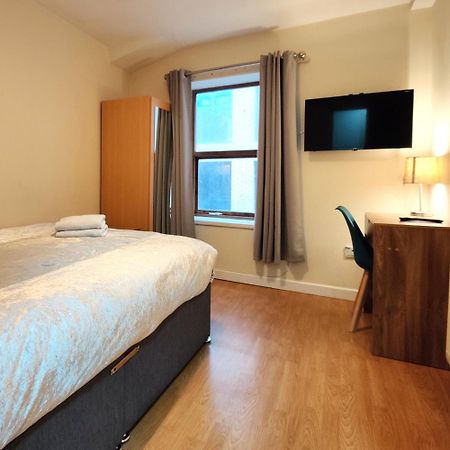 Liverpool City Centre Private Rooms Including Smart Tvs - With Shared Bathroom Eksteriør bilde