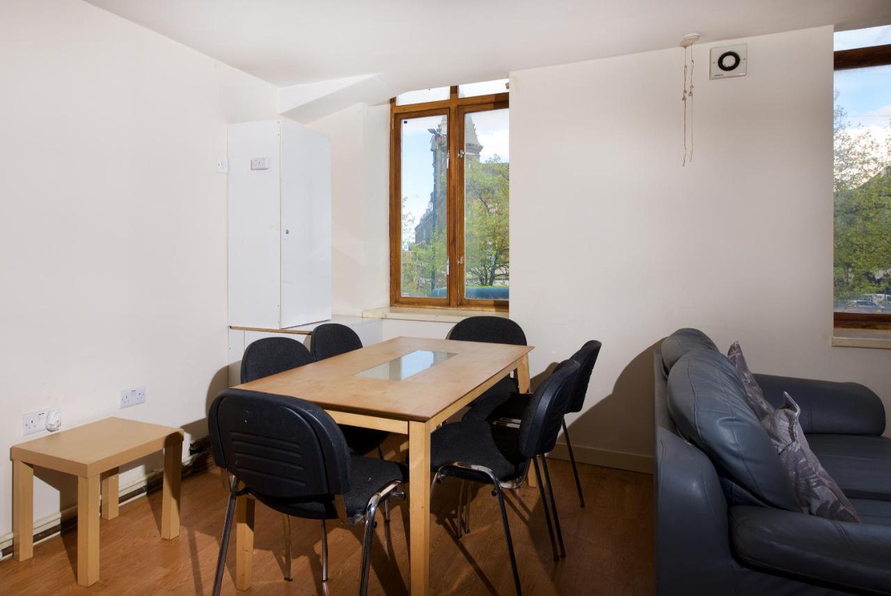 Liverpool City Centre Private Rooms Including Smart Tvs - With Shared Bathroom Eksteriør bilde