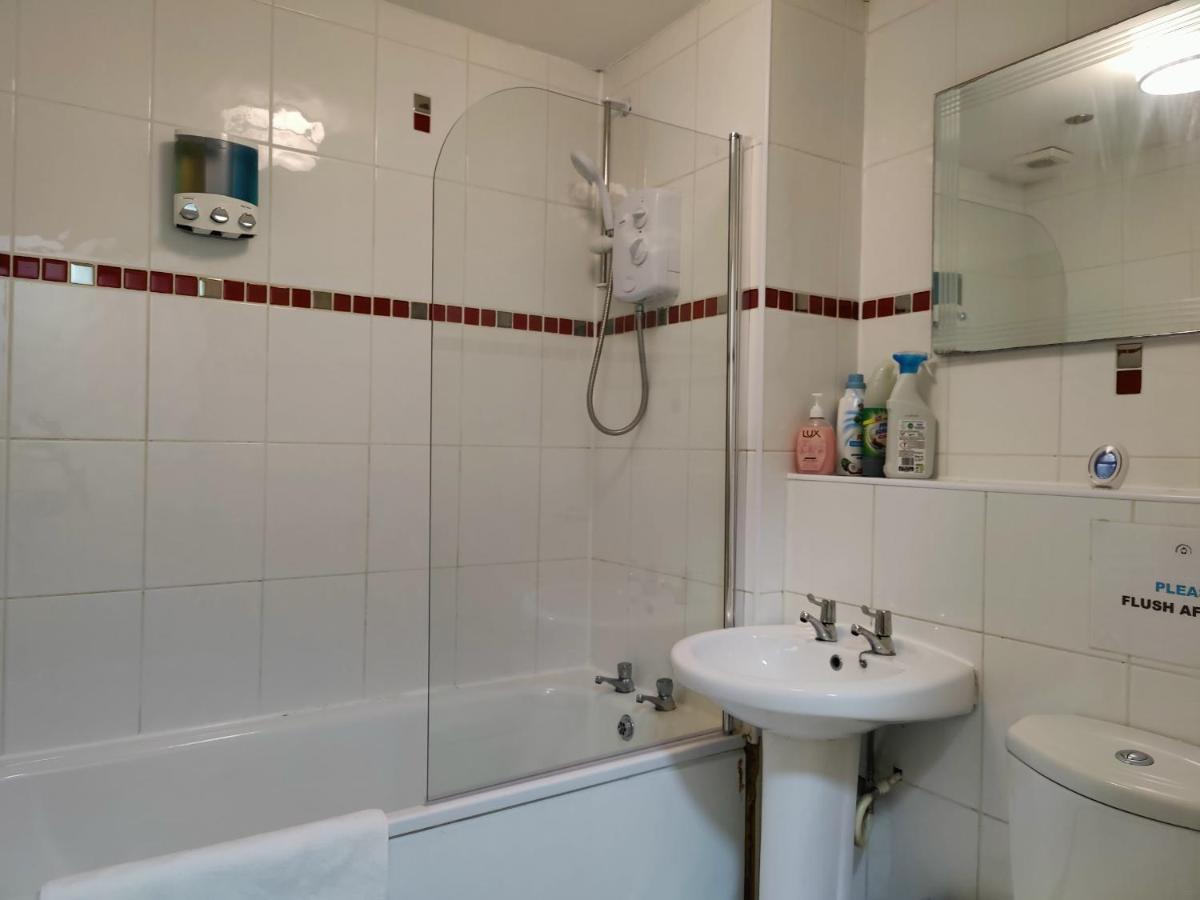 Liverpool City Centre Private Rooms Including Smart Tvs - With Shared Bathroom Eksteriør bilde