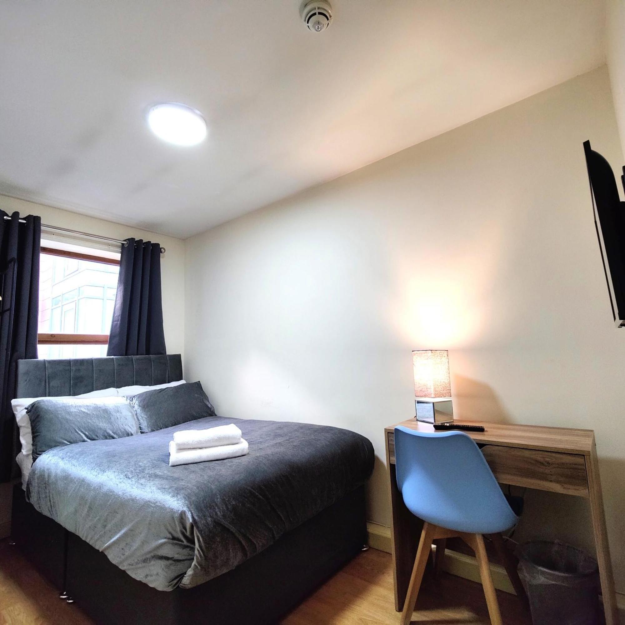 Liverpool City Centre Private Rooms Including Smart Tvs - With Shared Bathroom Eksteriør bilde
