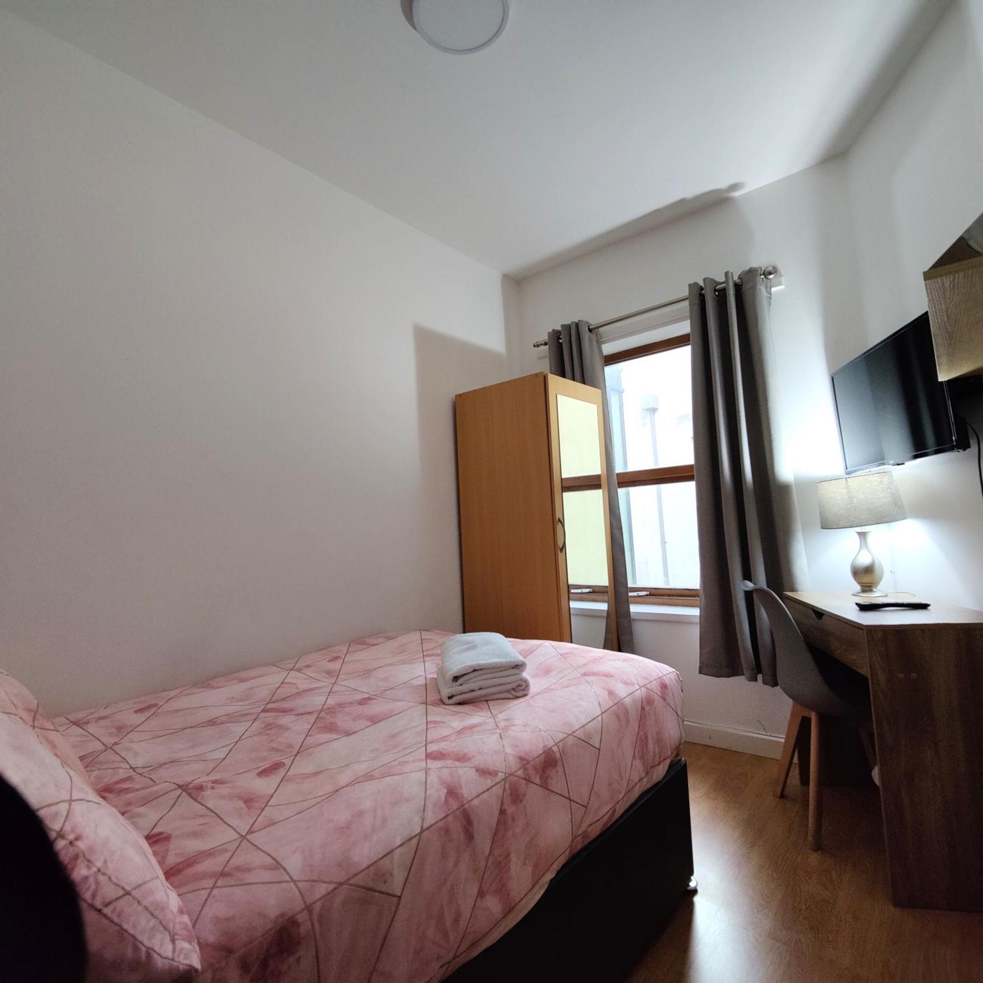 Liverpool City Centre Private Rooms Including Smart Tvs - With Shared Bathroom Eksteriør bilde