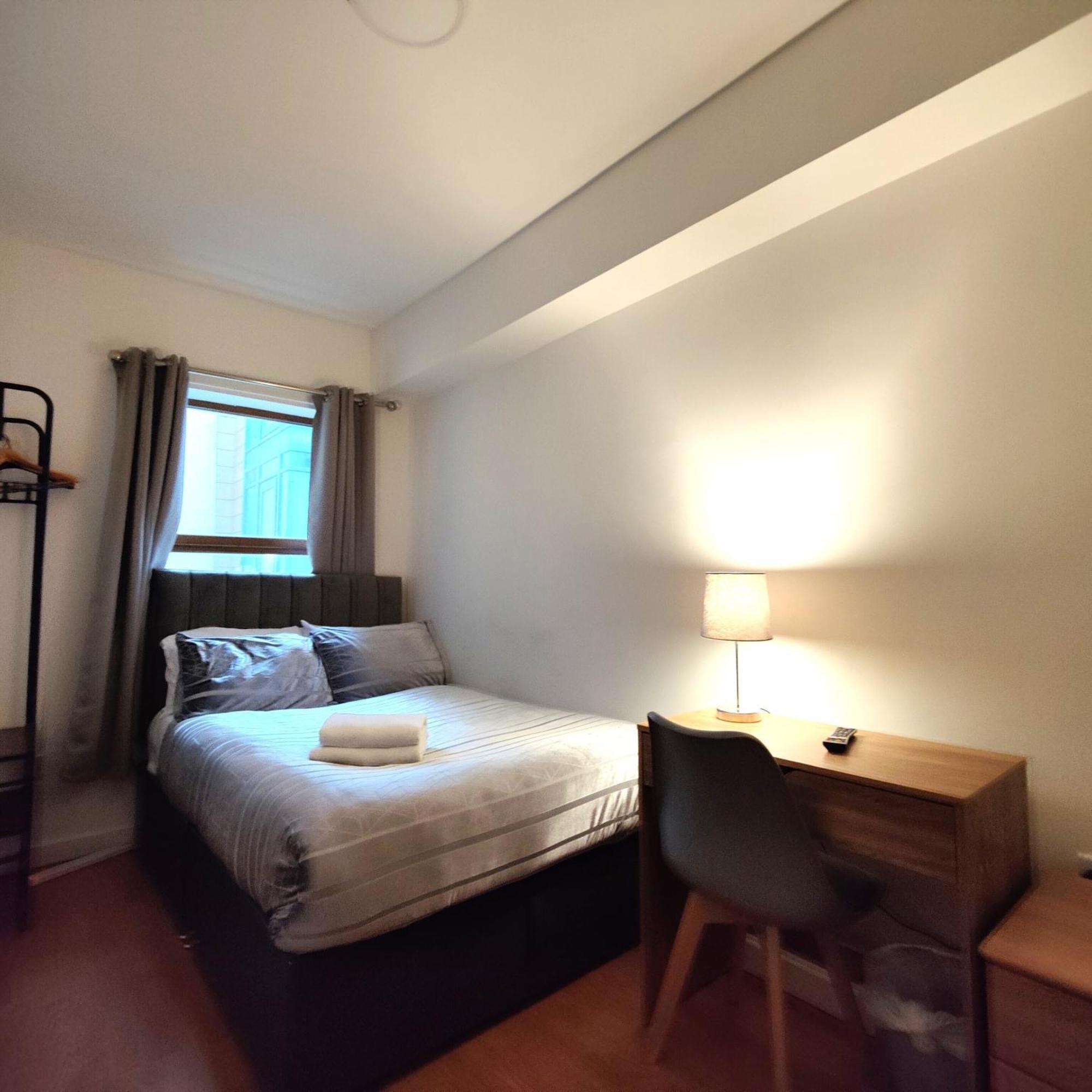 Liverpool City Centre Private Rooms Including Smart Tvs - With Shared Bathroom Eksteriør bilde