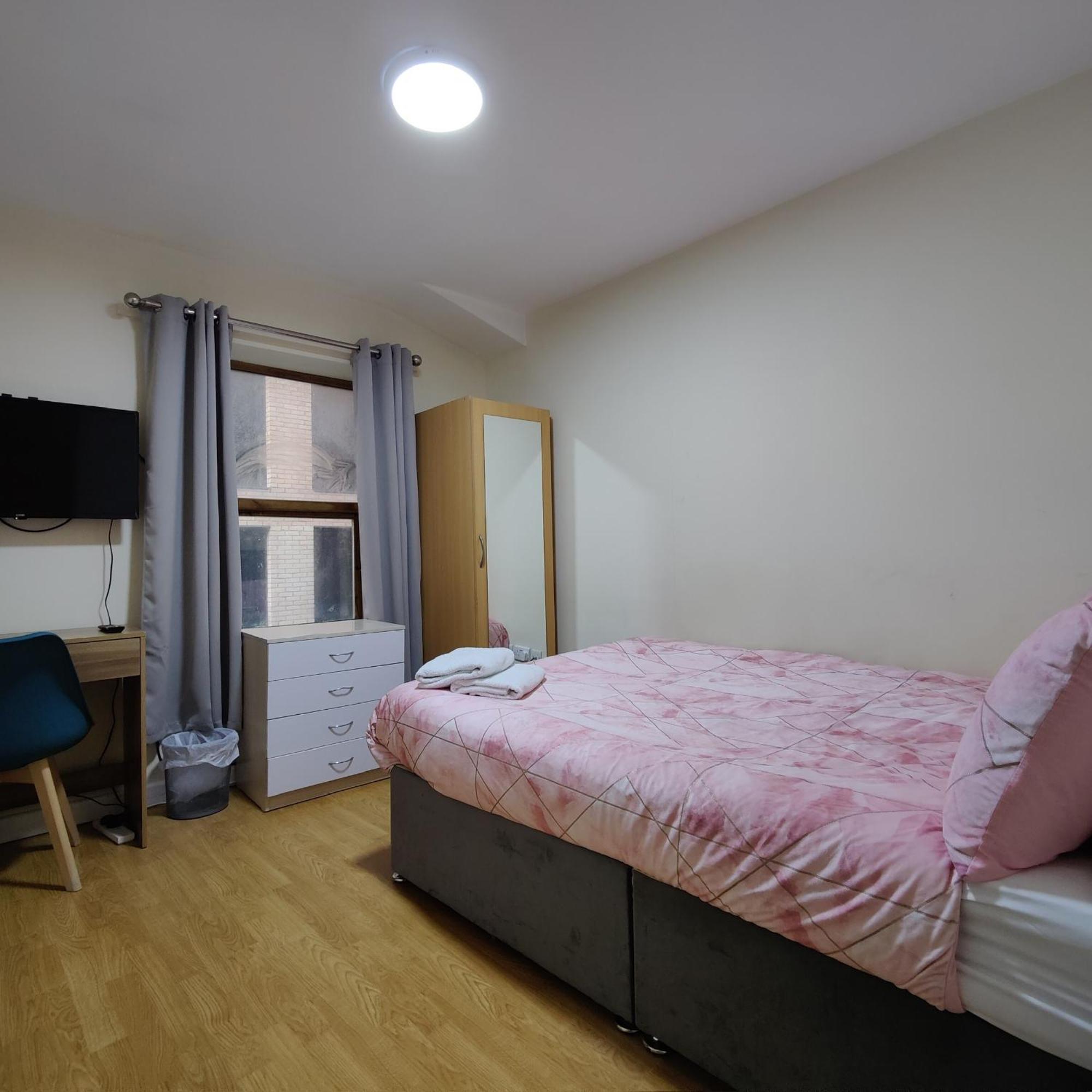 Liverpool City Centre Private Rooms Including Smart Tvs - With Shared Bathroom Rom bilde